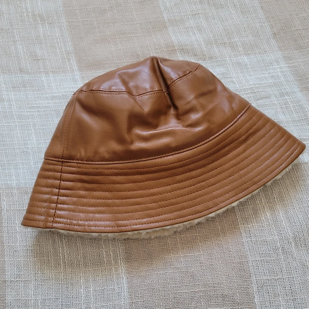 Western Mobwife Emo Coastal Alt Brown Leather & Sherpa Reversible Bucket Hat